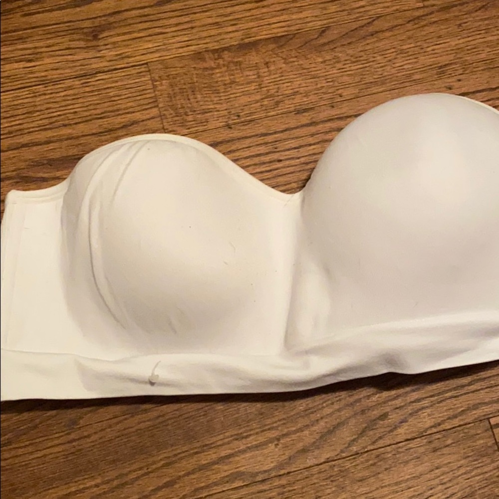 White strapless bra